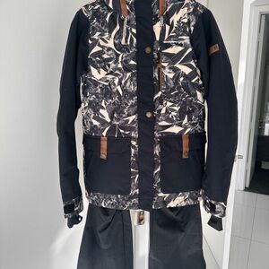 COPY - Roxy Ski/Snowboard outfit